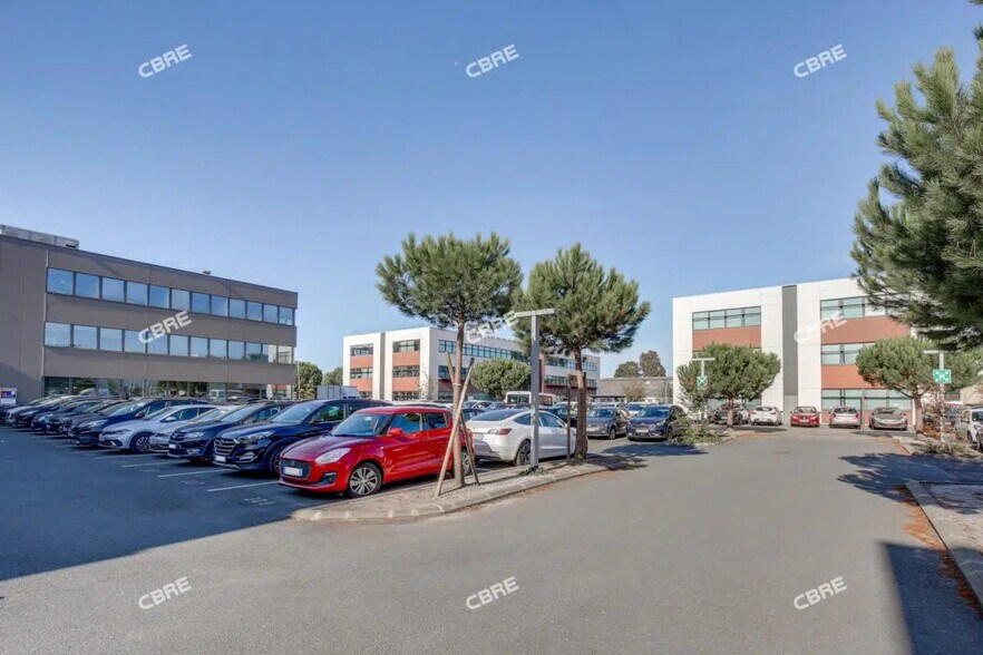 Bureau dans Pessac à louer - Photo de l’immeuble – Image 3 sur 13