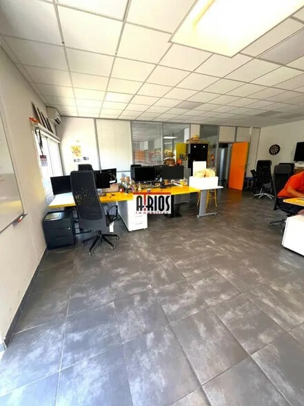 Bureau dans La Garde à louer - Photo de l’immeuble – Image 3 sur 11