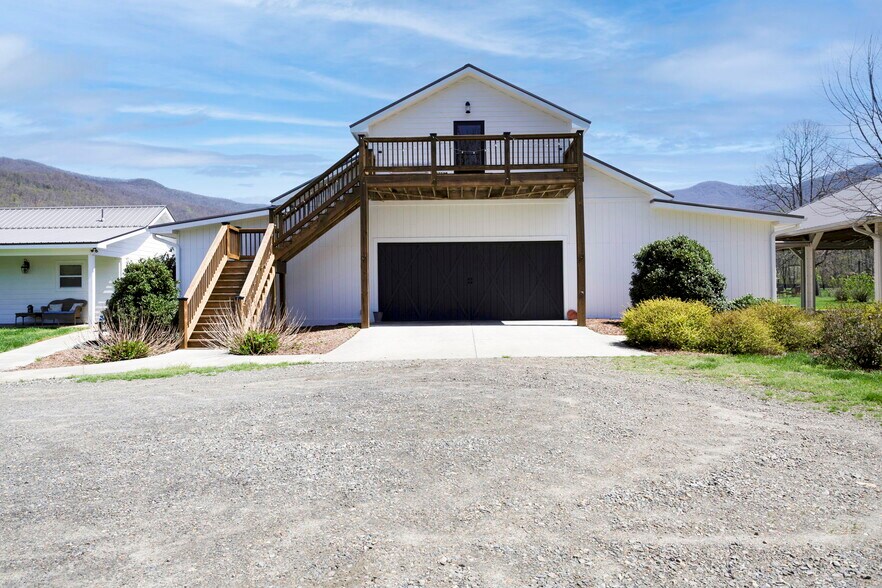 2835 Plottown Rd, Young Harris, GA à vendre - Photo de l’immeuble – Image 1 sur 19