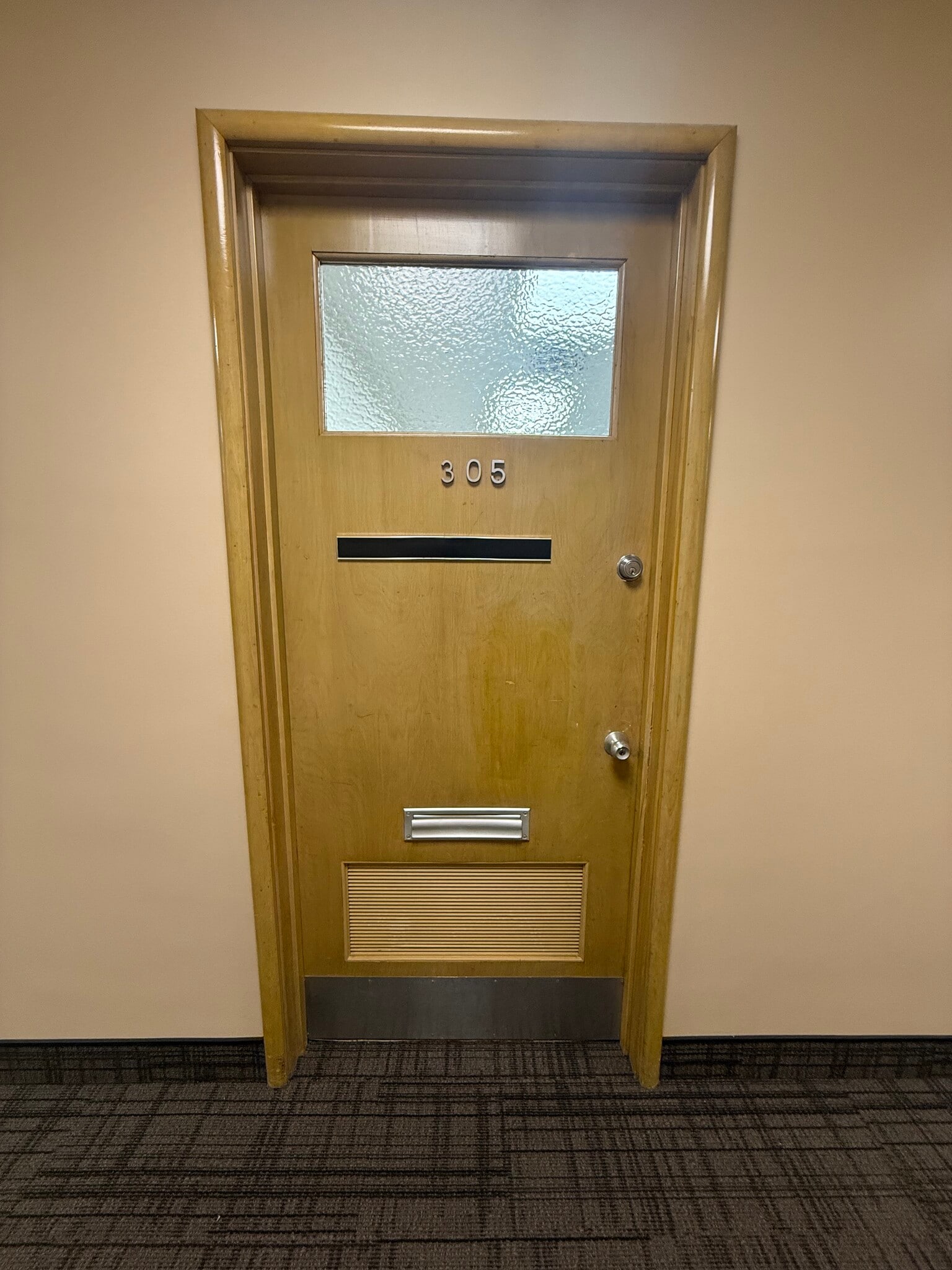 110 E Schiller St, Elmhurst, IL à louer Photo intérieure– Image 1 sur 6