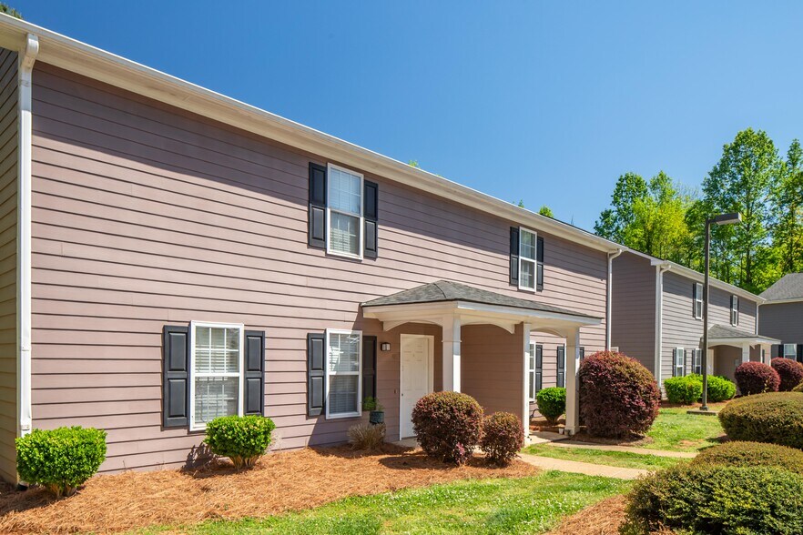 878 Hospital Rd, Commerce, GA à vendre - Photo de l’immeuble – Image 2 sur 12