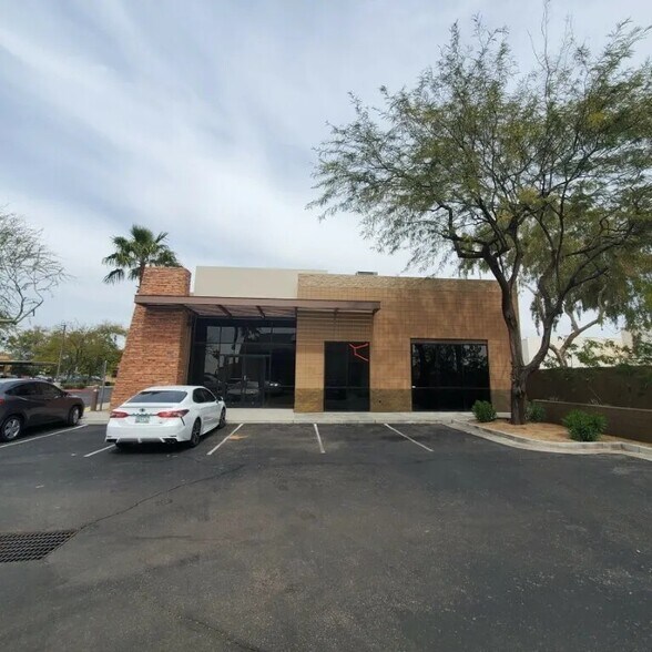 16841 N 31st Ave, Phoenix, AZ à vendre - Photo de l’immeuble – Image 2 sur 17