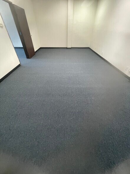 2205 Loma Ave, South El Monte, CA à louer - Photo de l’immeuble – Image 3 sur 19