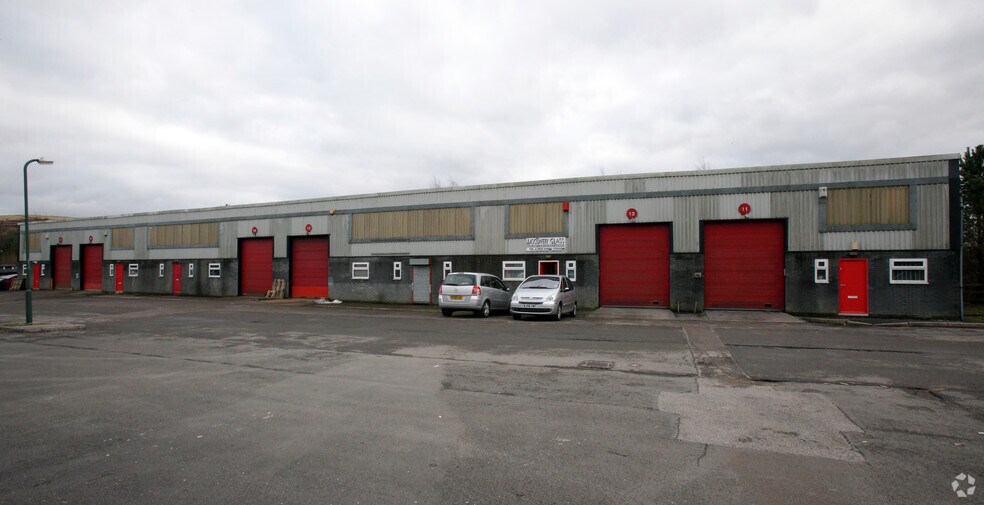 Crown Ave, Tredegar à louer - Photo de l’immeuble – Image 2 sur 4