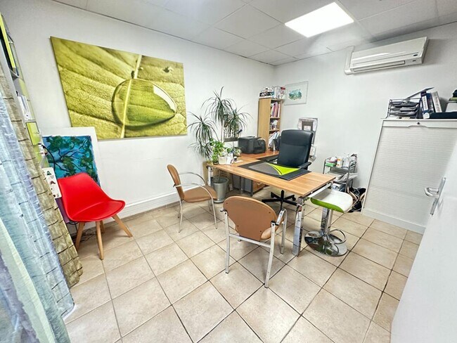 Plus de détails pour Bureau à vendre