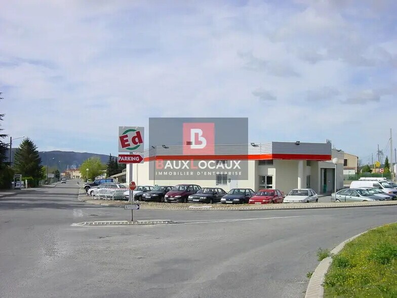 Local commercial dans Château-Arnoux-Saint-Auban à vendre - Photo de l’immeuble – Image 2 sur 11