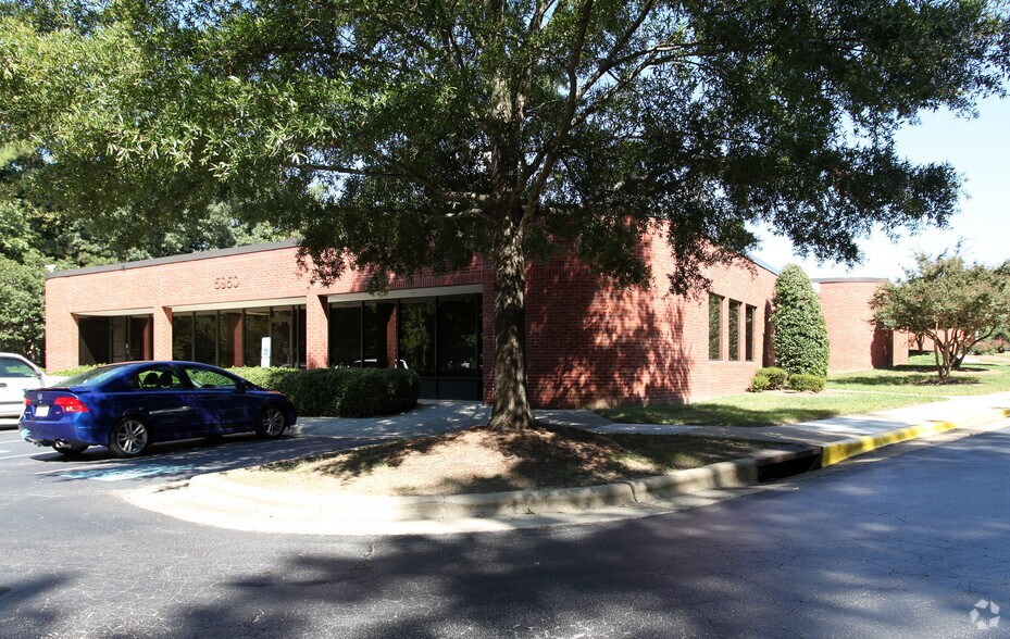 5950-5964 Six Forks Rd, Raleigh, NC à vendre - Photo de l’immeuble – Image 2 sur 5