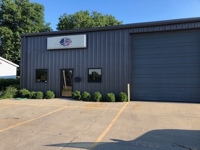962 Neubling Ave, Evansville, IN à vendre - Photo de l’immeuble – Image 2 sur 13
