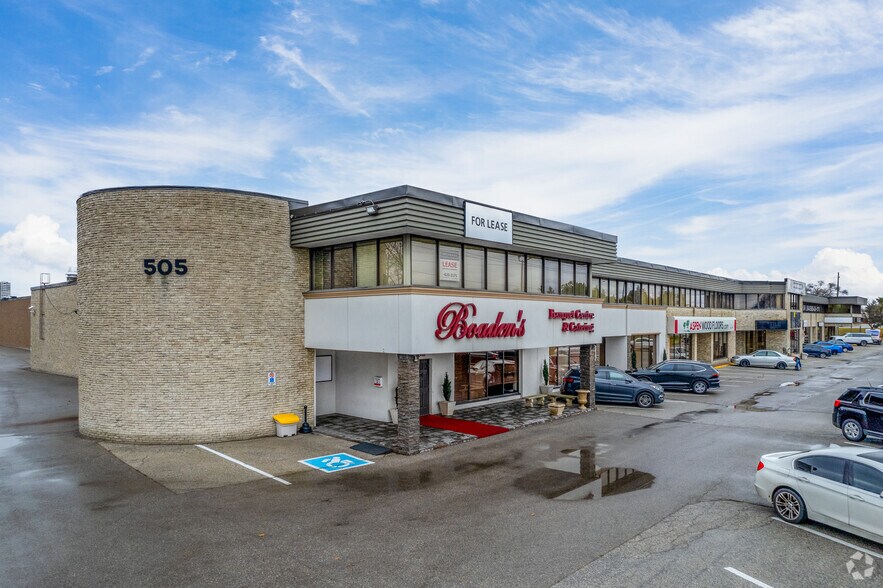 505 Queensway E, Mississauga, ON à louer - Photo de l’immeuble – Image 2 sur 5