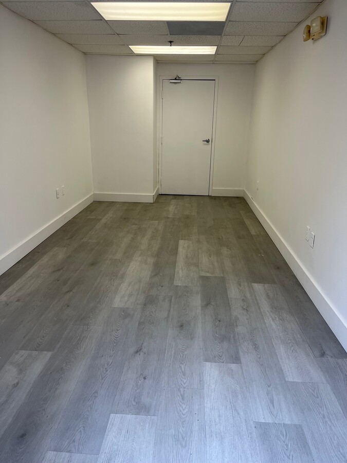 11965 SW 142nd Ter, Miami, FL 33186 - Lot 105 - - Photo intérieure - Image 1 of 9
