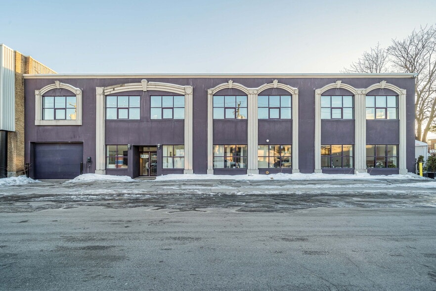9850 Rue Saint-Urbain, Montréal, QC à louer - Photo de l’immeuble – Image 2 sur 6
