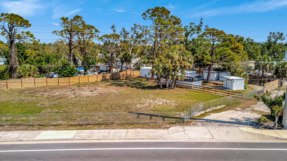 5061 Placida Rd, Englewood, FL à vendre - Photo de l’immeuble – Image 2 sur 44