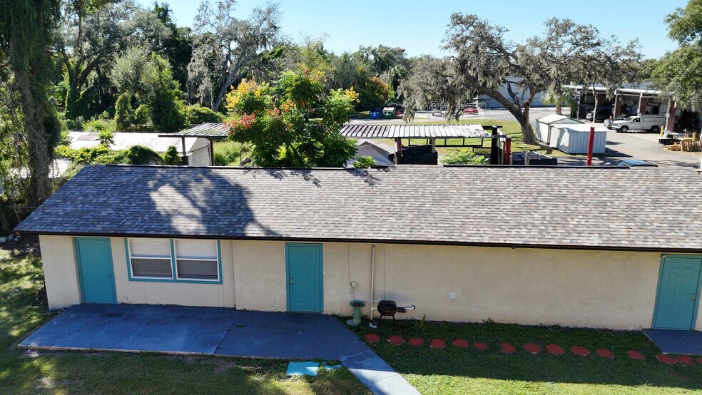 107 Glendale Dr, Brandon, FL à vendre - Photo de l’immeuble – Image 2 sur 24