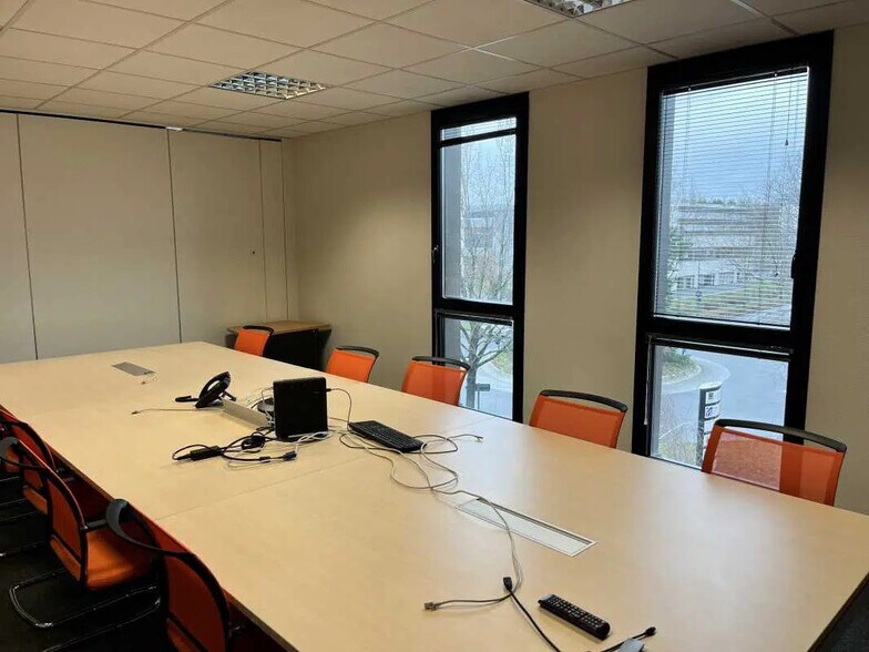 Bureau dans Rennes à louer - Photo de l’immeuble – Image 3 sur 12