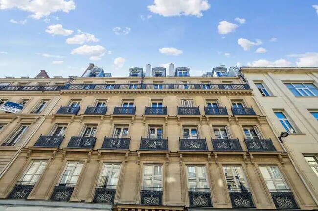 Plus de détails pour 17 Rue De La Banque, Paris - Bureau à louer