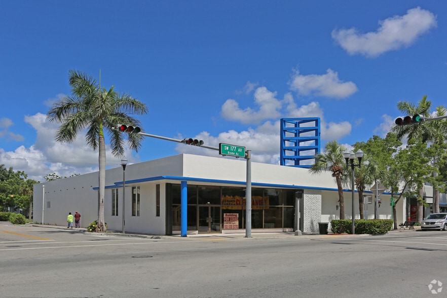 204 N Krome Ave, Homestead, FL à vendre - Photo de l’immeuble – Image 2 sur 12