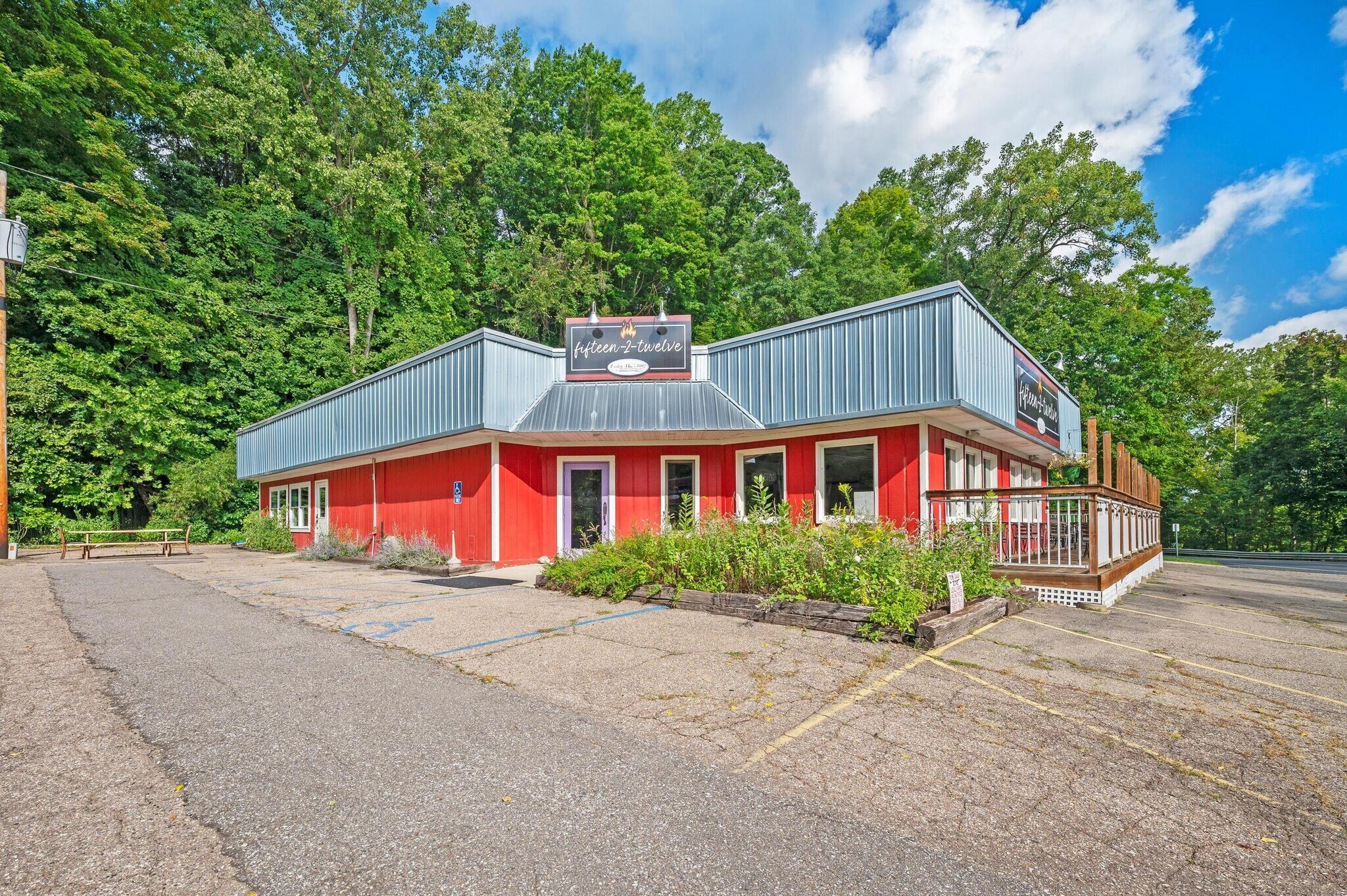15212 N Red Bud Trl, Buchanan, MI à vendre Photo principale– Image 1 sur 45