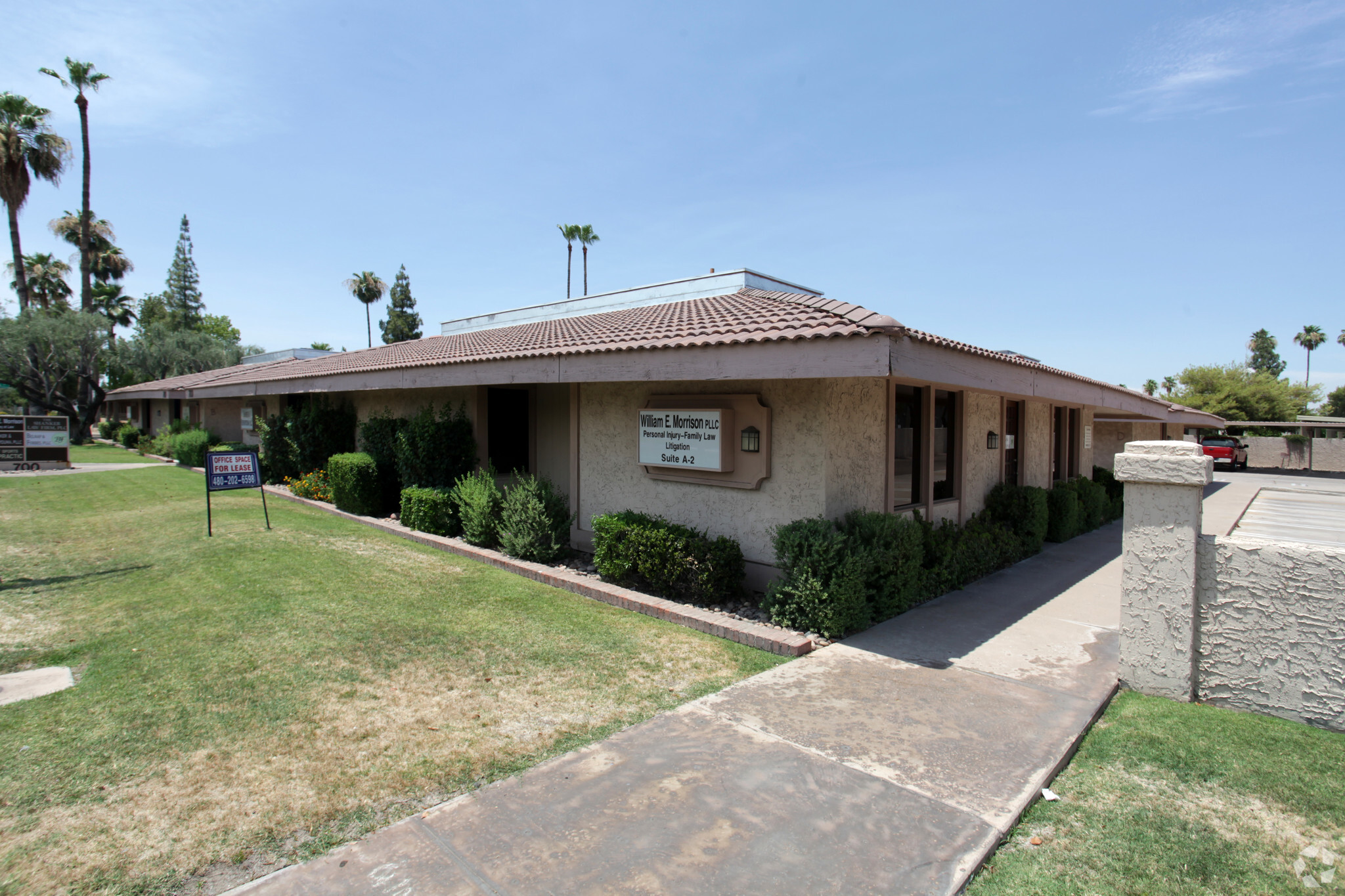 700 E Baseline Rd, Tempe, AZ à louer Photo principale– Image 1 sur 9