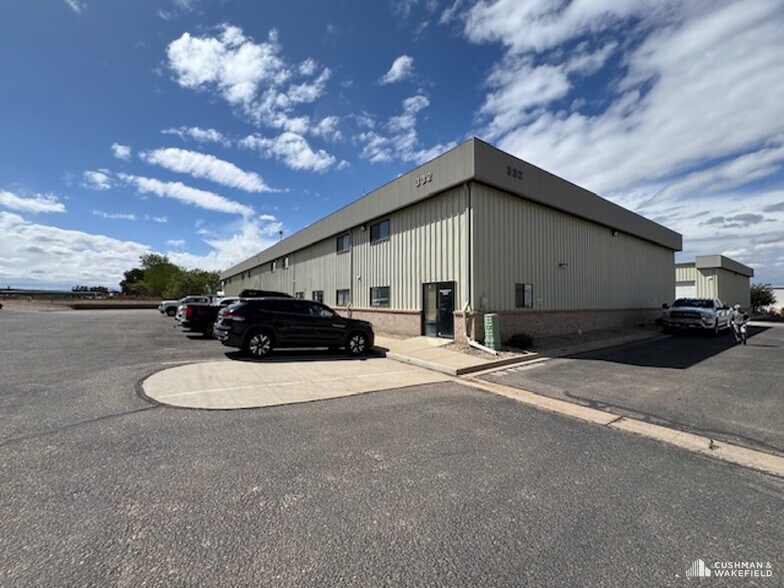 332 Mountain View Dr, Johnstown, CO à vendre - Photo de l’immeuble – Image 2 sur 8