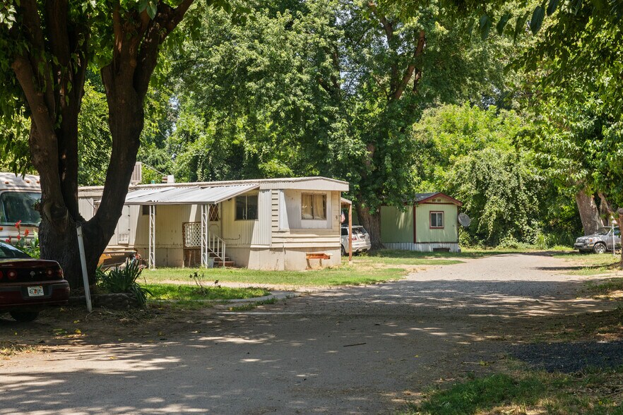 24680 Hidden Harbor Dr, Los Molinos, CA à vendre - Photo de l’immeuble – Image 3 sur 15