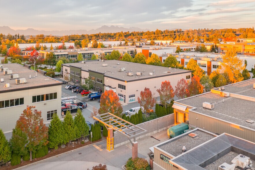 17670 65A Ave, Surrey, BC à vendre - Photo de l’immeuble – Image 3 sur 12