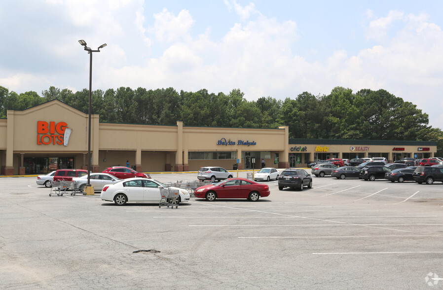 6851 Shannon Pky, Union City, GA à louer - Photo principale – Image 1 sur 5