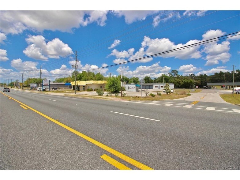 3177 E Gulf To Lake Hwy, Inverness, FL à vendre - Photo de l’immeuble – Image 3 sur 21