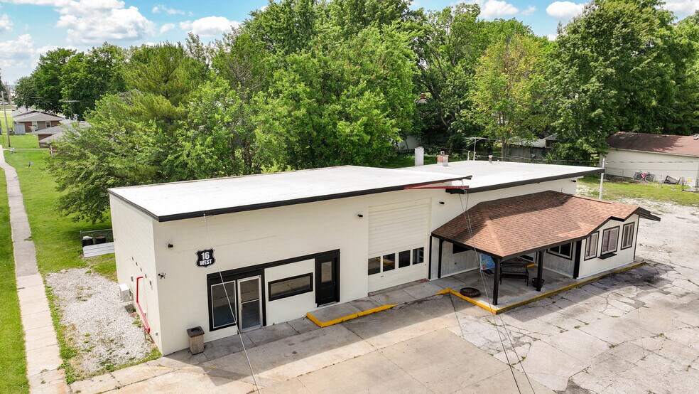 406 W Carpenter St, Jerseyville, IL à vendre - Photo de l’immeuble – Image 3 sur 52