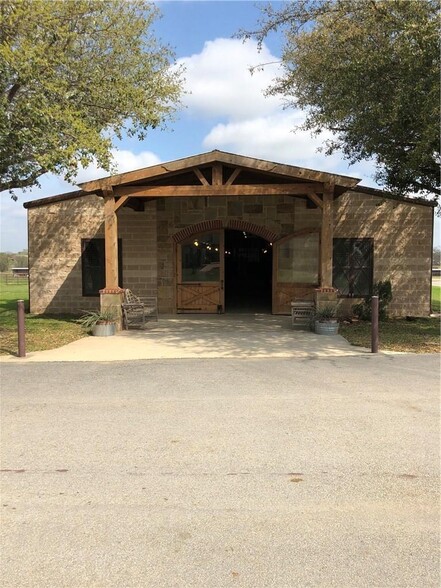 1000 & 1019 Spring Hill Rd, Aubrey, TX à vendre - Photo de l’immeuble – Image 1 sur 20