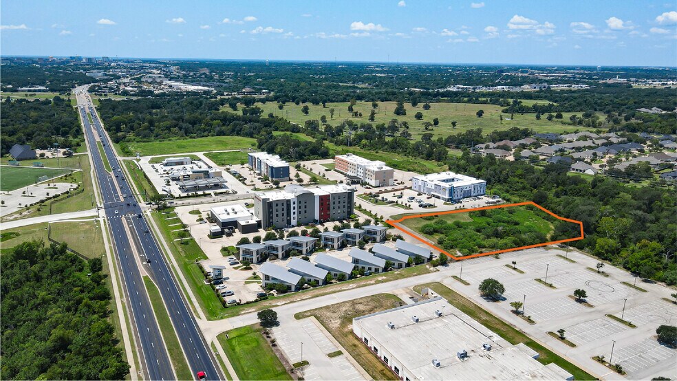 3061 Plaza Centre Court, Bryan, TX à vendre - Photo de l’immeuble – Image 3 sur 6