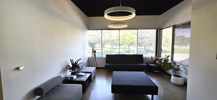 4545 Fuller Dr, Irving, TX à louer Photo intérieure– Image 2 sur 7