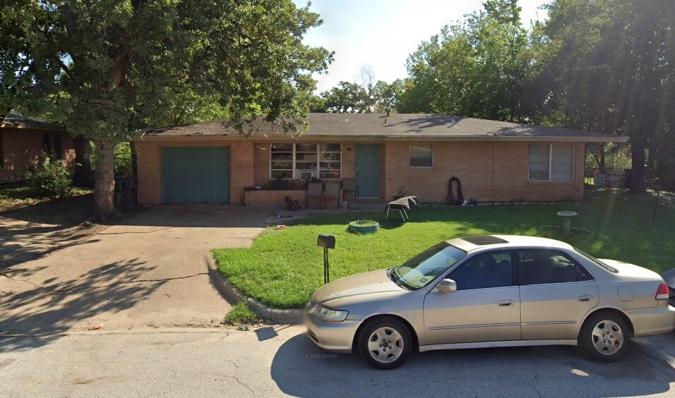2303 Truman St, Bryan, TX à vendre Photo principale– Image 1 sur 2