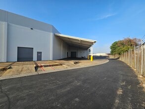 6300-6340 Valley View St, Buena Park, CA à louer Photo intérieure– Image 2 sur 4