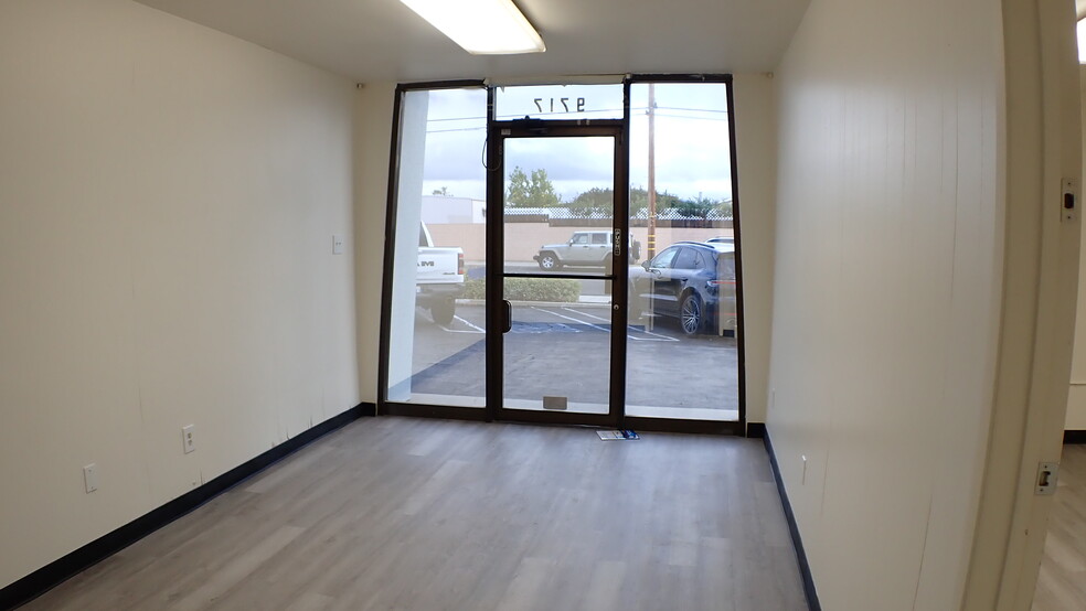 9701-9729 Lurline Ave, Chatsworth, CA à louer - Photo de l’immeuble – Image 3 sur 9