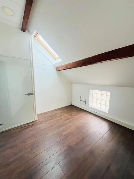 Bureau dans Noisy-le-Roi à louer - Photo intérieure – Image 1 sur 4