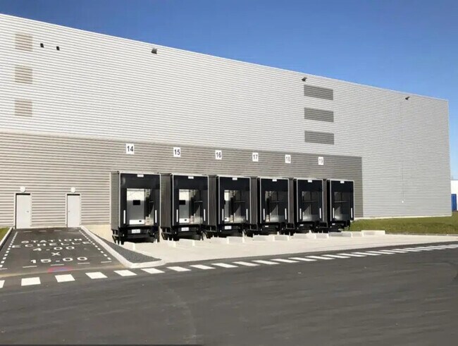 Plus de détails pour Industriel/Logistique à louer