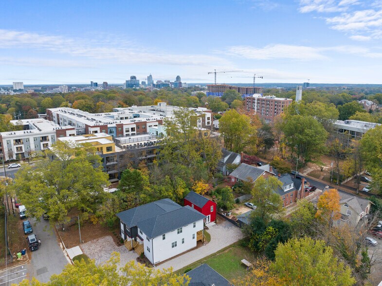 2209 Garden Place Pl, Raleigh, NC à vendre - Photo de l’immeuble – Image 1 sur 23