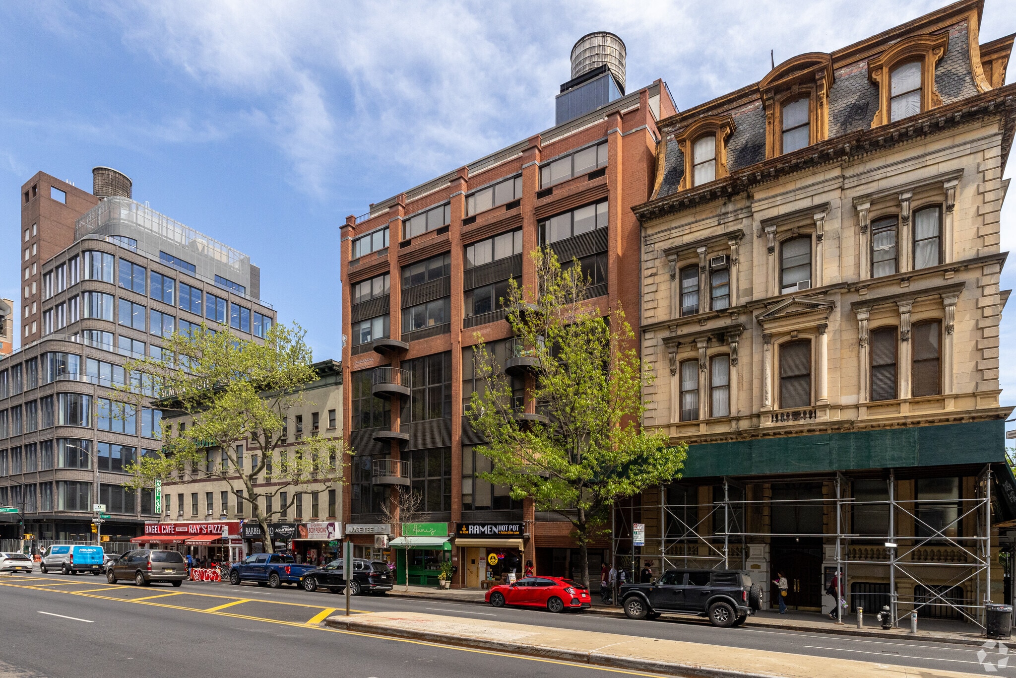 63-69 Cooper Sq, New York, NY à louer Photo principale– Image 1 sur 6