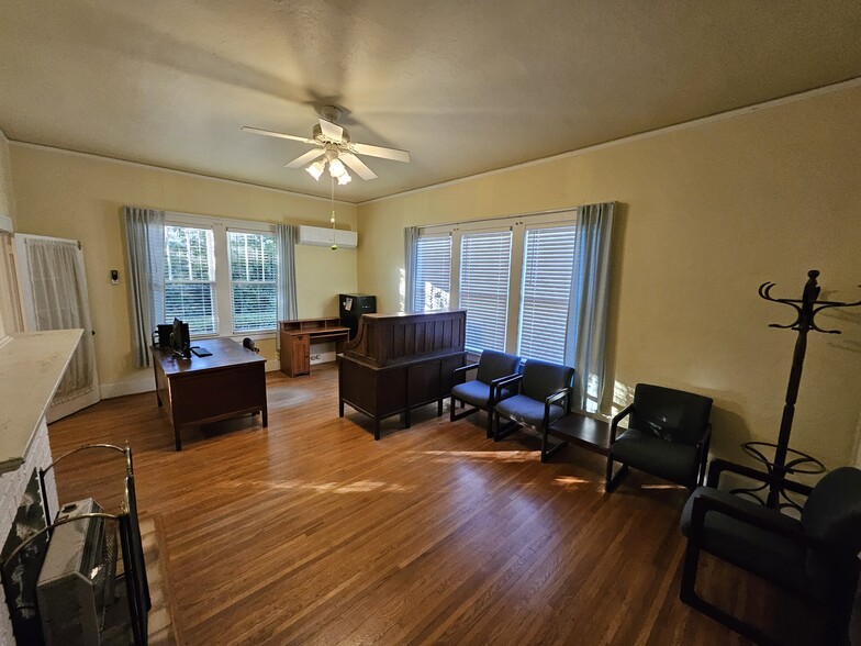 230 Elliott St, Orangeburg, SC à louer - Photo de l’immeuble – Image 2 sur 11