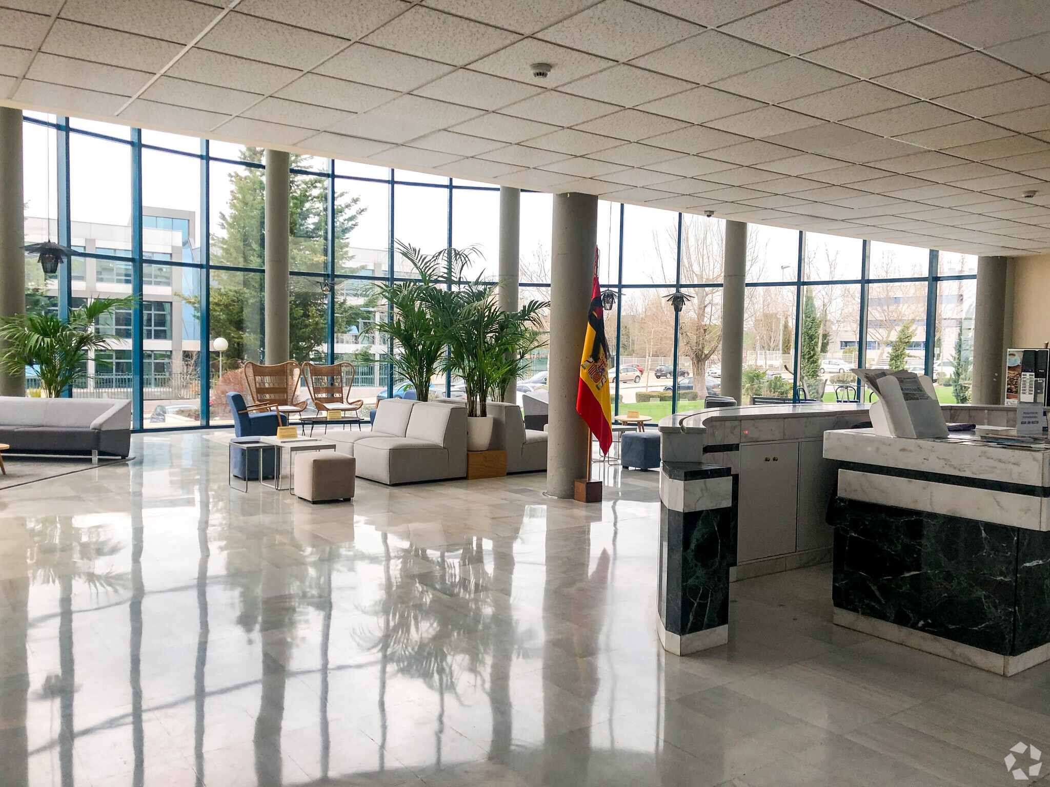 Bureau dans Las Rozas de Madrid, Madrid à louer Photo intérieure– Image 1 sur 18