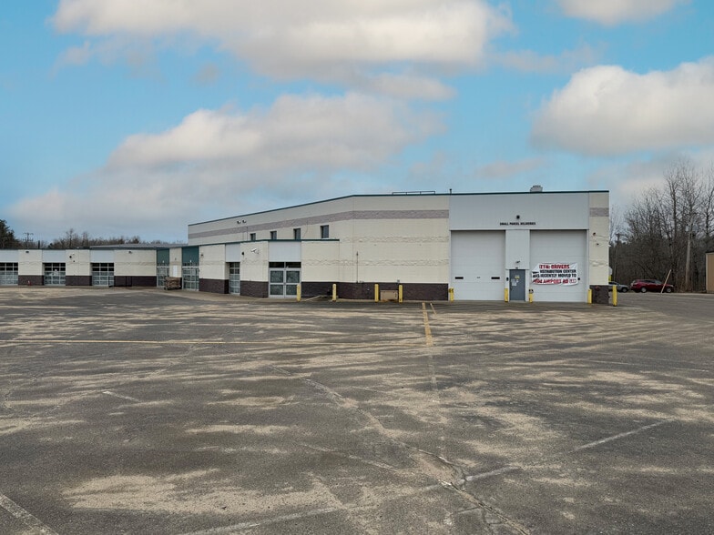 1200 E US Highway 169, Grand Rapids, MN à louer - Photo de l’immeuble – Image 2 sur 10