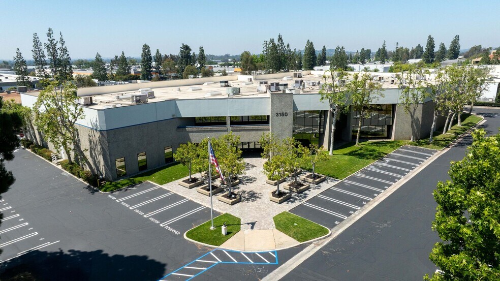3150 E Birch St, Brea, CA à vendre - Photo de l’immeuble – Image 3 sur 18