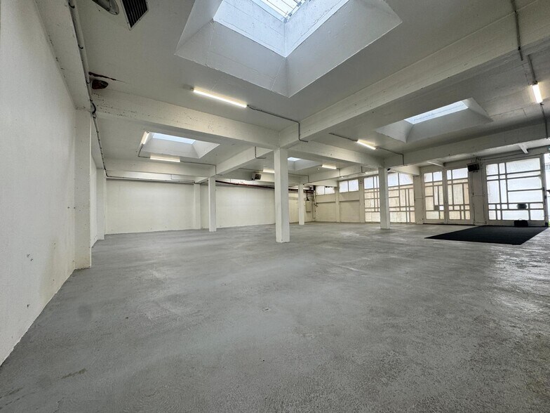 Bureau dans 171 Rue Lecourbe, Paris à louer - Photo de l’immeuble – Image 2 sur 8