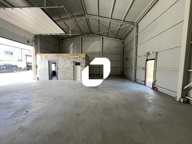 Bureau dans Marolles-en-Hurepoix à louer - Photo intérieure – Image 3 sur 5