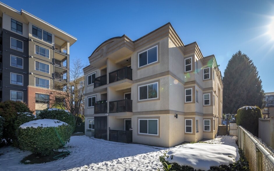 33509 Marshall Rd, Abbotsford, BC à vendre - Photo de l’immeuble – Image 3 sur 7