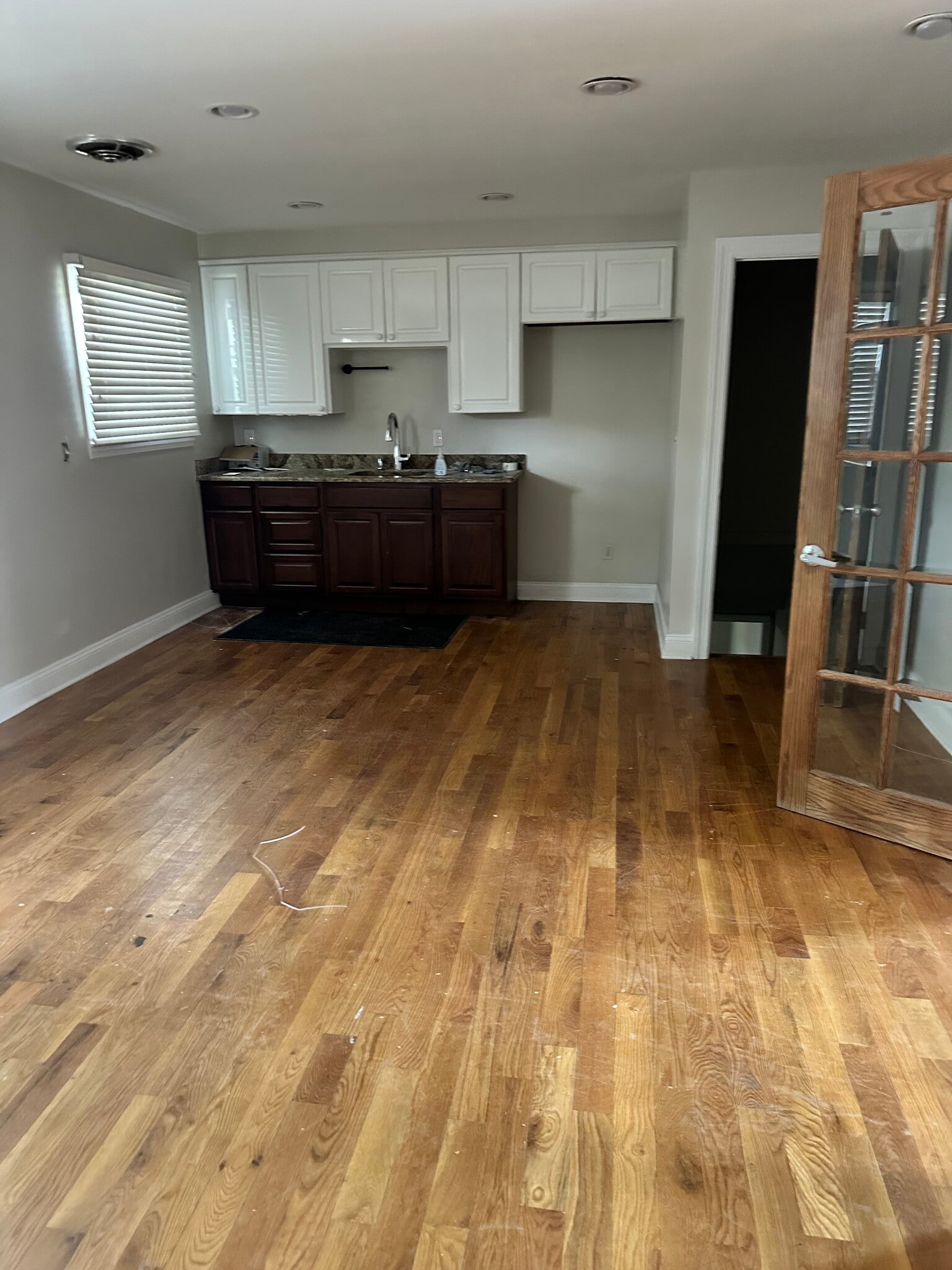 601 Chestnut Ridge Rd, Spring Valley, NY à louer Photo principale– Image 1 sur 10