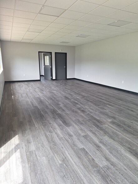 270 Brewer St, East Hartford, CT à louer - Photo de l’immeuble – Image 3 sur 9