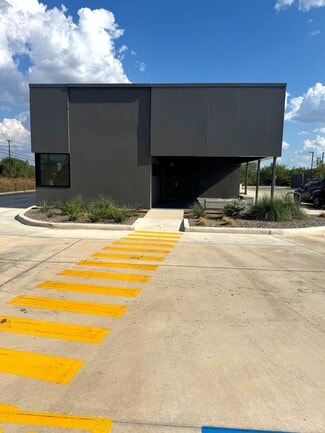 Plus de détails pour 8726 Potranco Rd, San Antonio, TX - Local commercial à vendre