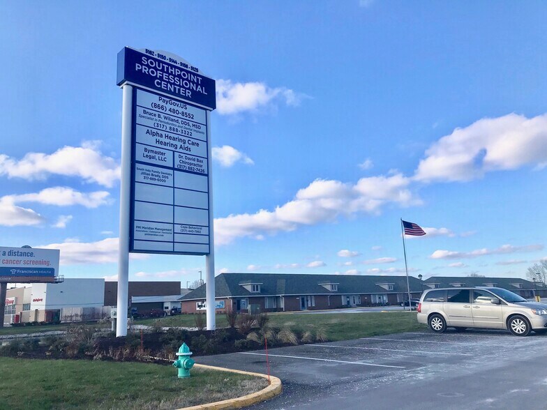 5162 E Stop 11 Rd, Indianapolis, IN à louer - Photo de l’immeuble – Image 1 sur 6