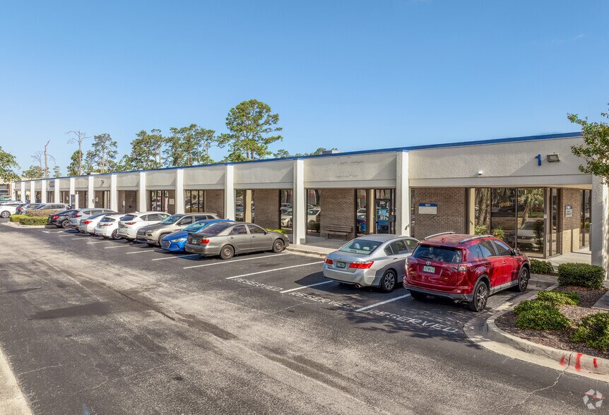 6925 Lake Ellenor Dr, Orlando, FL à vendre - Photo de l’immeuble – Image 3 sur 13